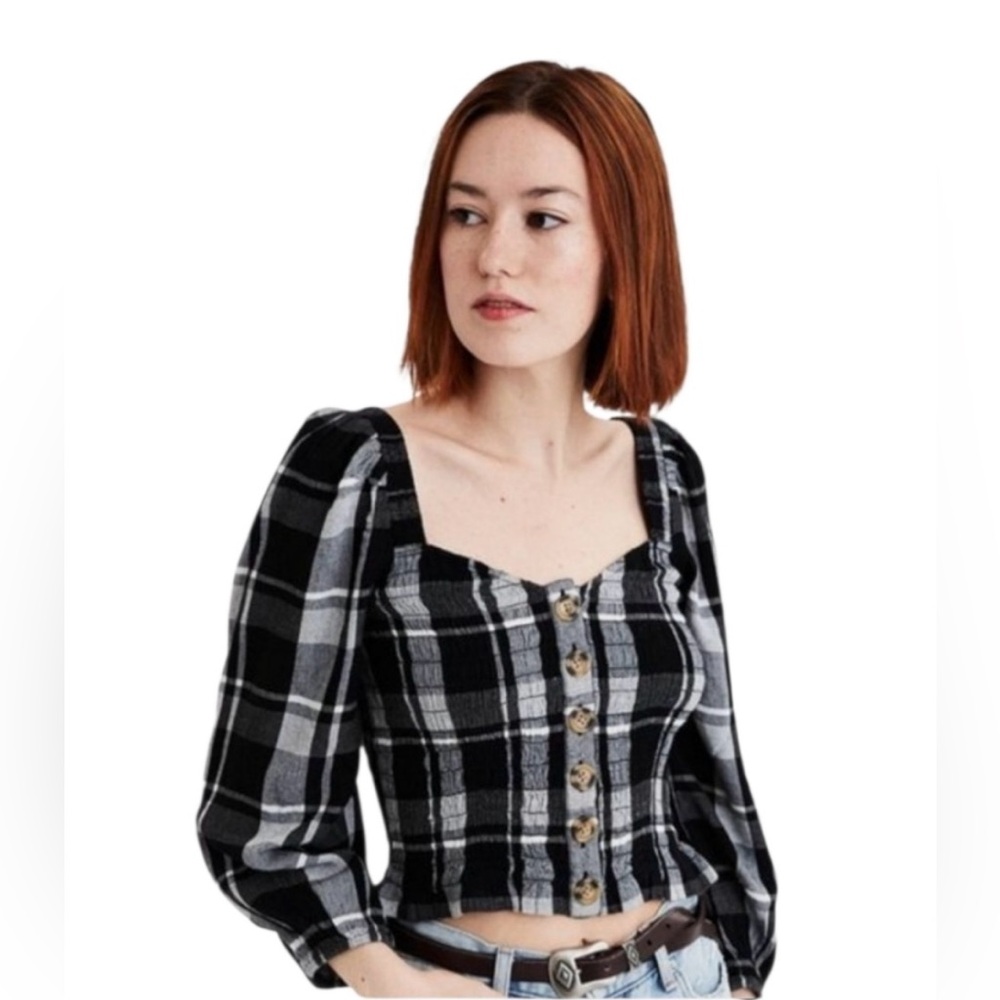 American Eagle Blouse Cropped with Black and White Plaid Print